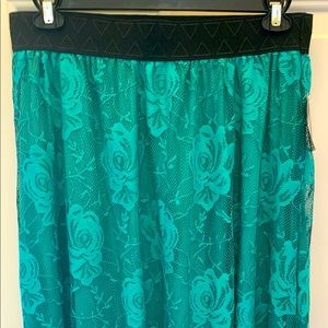 NWT Ladies LuLaRoe Lucy Skirt Size XL